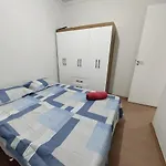 Apartamento prox a Saul Elkind com estacionamento